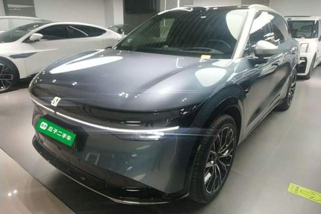 Used Zeekr 7X 2025 100 kWh Long-Range Rear-Wheel Drive with Intelligent Driving Features