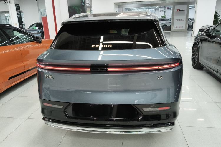 Used Zeekr 7X 2025 100 kWh Long-Range Rear-Wheel Drive with Intelligent Driving Features Rear