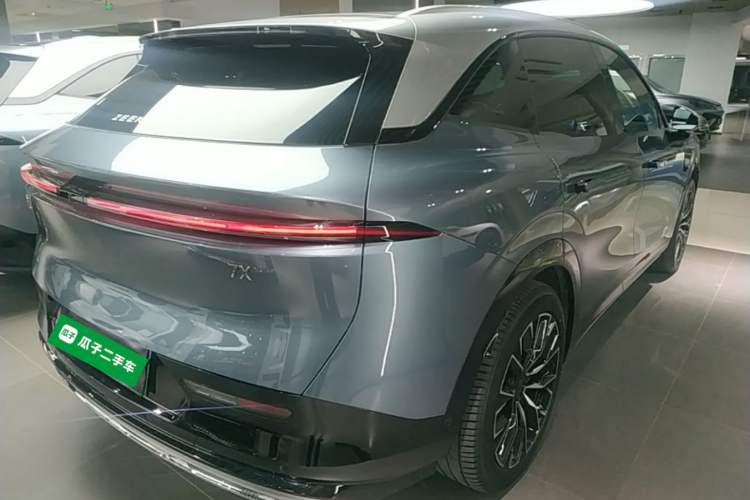 Used Zeekr 7X 2025 100 kWh Long-Range Rear-Wheel Drive with Intelligent Driving Features Rear Right 45 Deg