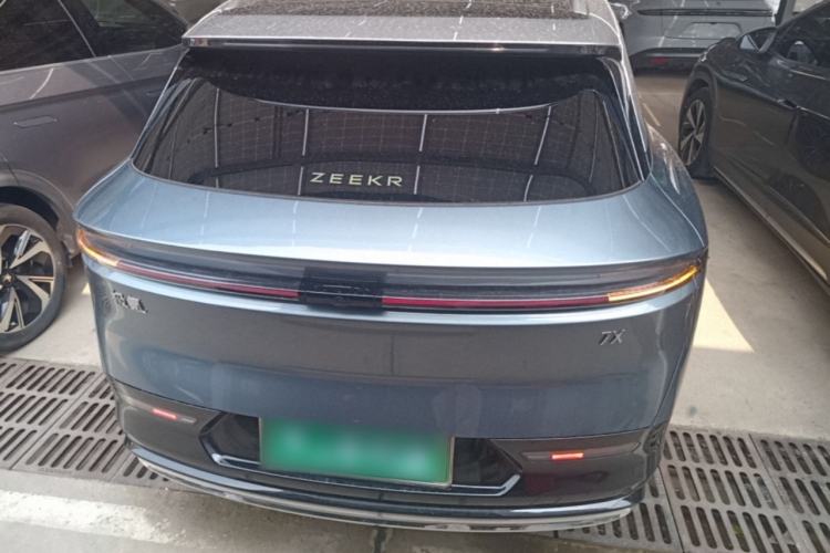 Used Zeekr 7X 2025 100 kWh Long-Range Rear-Wheel Drive with Intelligent Driving Features Rear