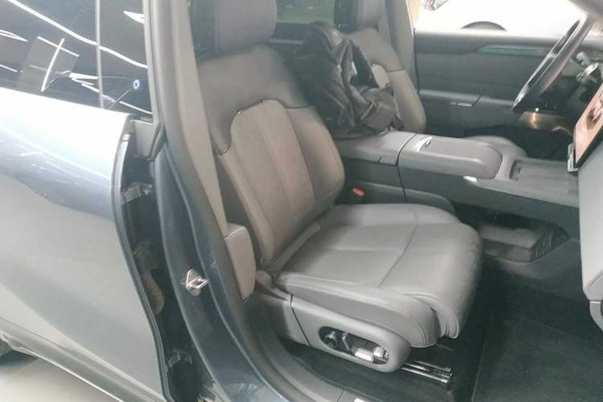 Used Zeekr 7X 2025 75 kWh Rear-Wheel Drive Intelligent Driving Version Right Front Seat