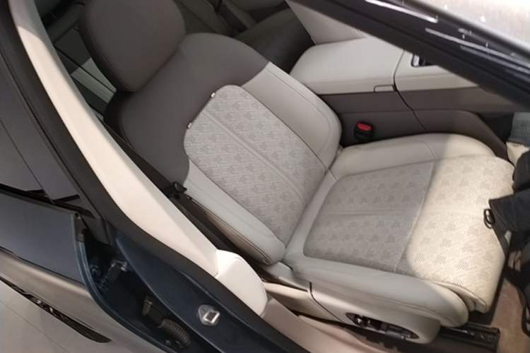 Used Zeekr 7X 2025 100kWh Long-Range All-Wheel Drive Intelligent Driving Version Right Front Seat