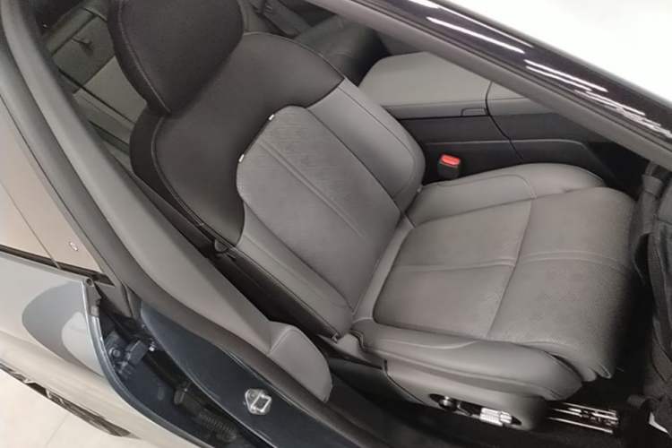 Used Zeekr 7X 2025 75 kWh Rear-Wheel Drive Intelligent Driving Version Right Front Seat