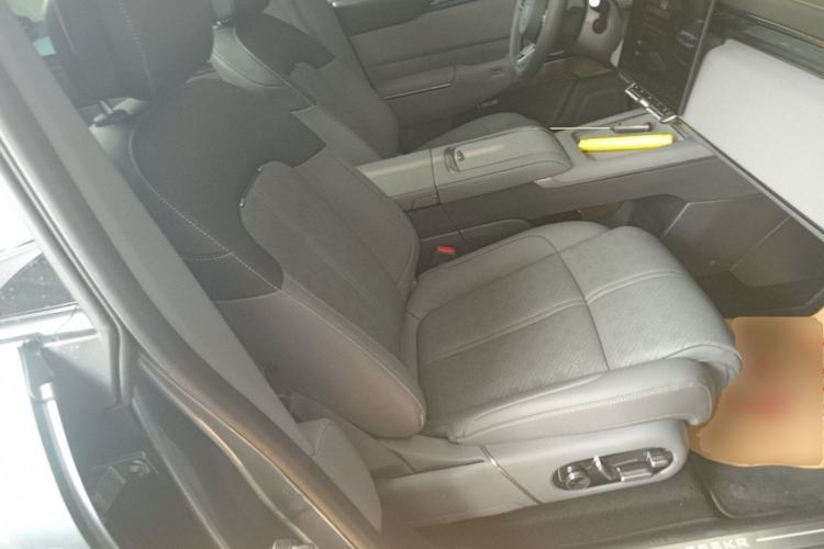 Used Zeekr 7X 2025 100 kWh Long-Range Rear-Wheel Drive with Intelligent Driving Features Right Front Seat