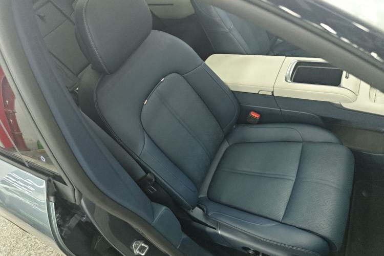 Used Zeekr 7X 2025 100kWh Long-Range All-Wheel Drive Intelligent Driving Version Right Front Seat