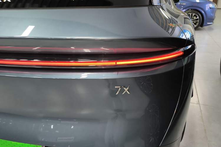 Used Zeekr 7X 2025 75 kWh Rear-Wheel Drive Intelligent Driving Version Right Rear Taillight
