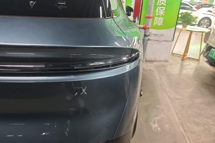Used Zeekr 7X 2025 100kWh Long-Range All-Wheel Drive Intelligent Driving Version Right Rear Taillight