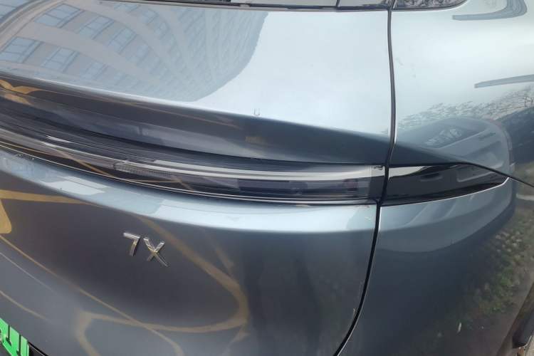 Used Zeekr 7X 2025 75 kWh Rear-Wheel Drive Intelligent Driving Version Right Rear Taillight
