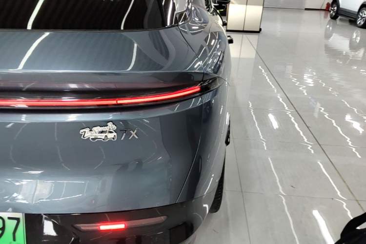 Used Zeekr 7X 2025 100kWh Long-Range All-Wheel Drive Intelligent Driving Version Right Rear Taillight