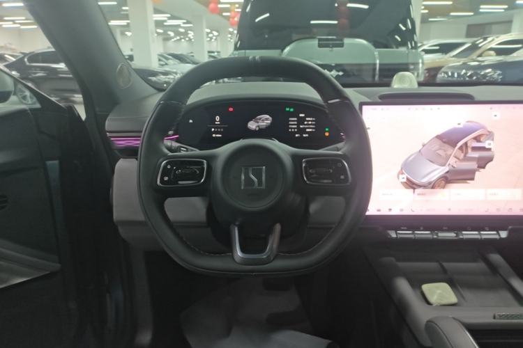 Used Zeekr 7X 2025 100 kWh Long-Range Rear-Wheel Drive with Intelligent Driving Features Steering Wheel