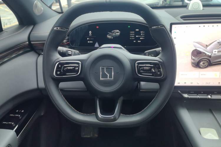 Used Zeekr 7X 2025 75 kWh Rear-Wheel Drive Intelligent Driving Version Steering Wheel
