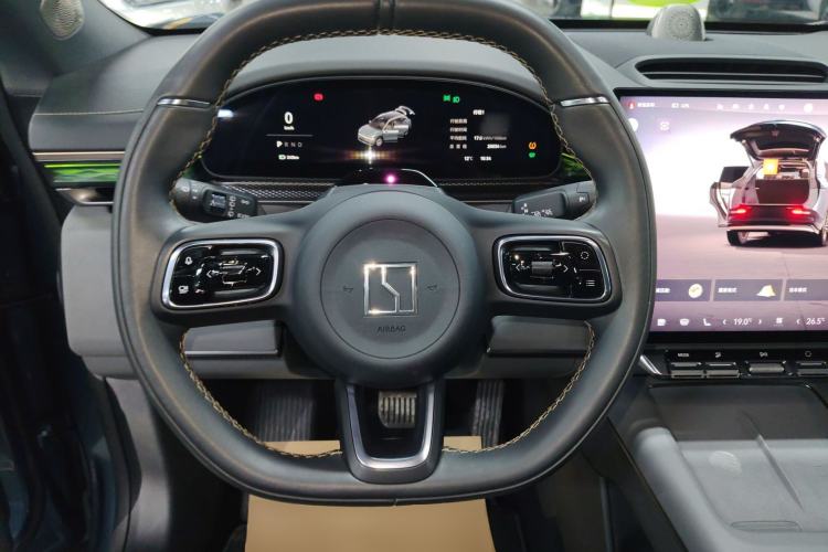 Used Zeekr 7X 2025 100 kWh Long-Range Rear-Wheel Drive with Intelligent Driving Features Steering Wheel