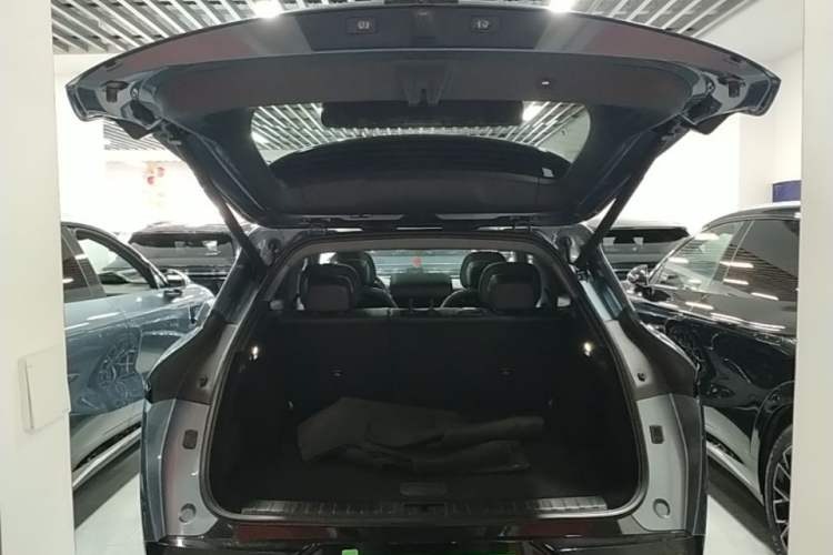 Used Zeekr 7X 2025 75 kWh Rear-Wheel Drive Intelligent Driving Version Trunk