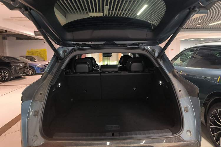 Used Zeekr 7X 2025 100kWh Long-Range All-Wheel Drive Intelligent Driving Version Trunk