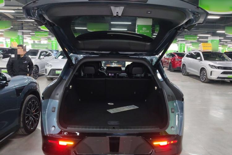 Used Zeekr 7X 2025 100 kWh Long-Range Rear-Wheel Drive with Intelligent Driving Features Trunk