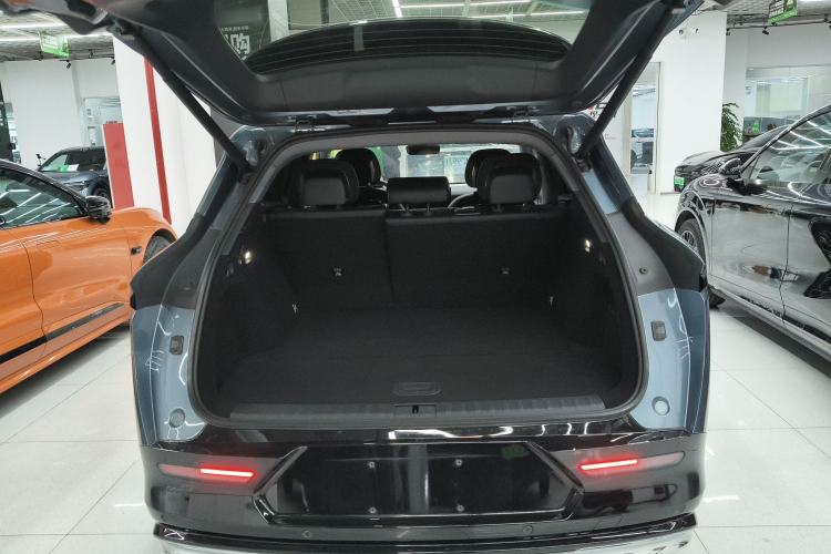 Used Zeekr 7X 2025 100 kWh Long-Range Rear-Wheel Drive with Intelligent Driving Features Trunk