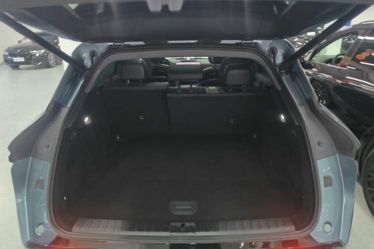 Used Zeekr 7X 2025 75 kWh Rear-Wheel Drive Intelligent Driving Version Trunk