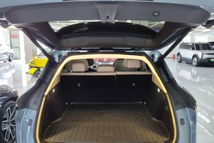 Used Zeekr 7X 2025 100kWh Long-Range All-Wheel Drive Intelligent Driving Version Trunk