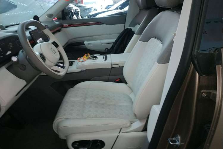 Used Zeekr 7X 2025 75 kWh Rear-Wheel Drive Intelligent Driving Version Left Front Seat