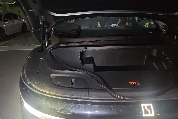 Used Zeekr 7X 2025 75 kWh Rear-Wheel Drive Intelligent Driving Version Engine Bay Right