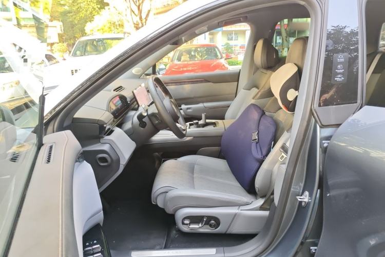 Used Zeekr 7X 2025 100 kWh Long-Range Rear-Wheel Drive with Intelligent Driving Features Left Front Seat