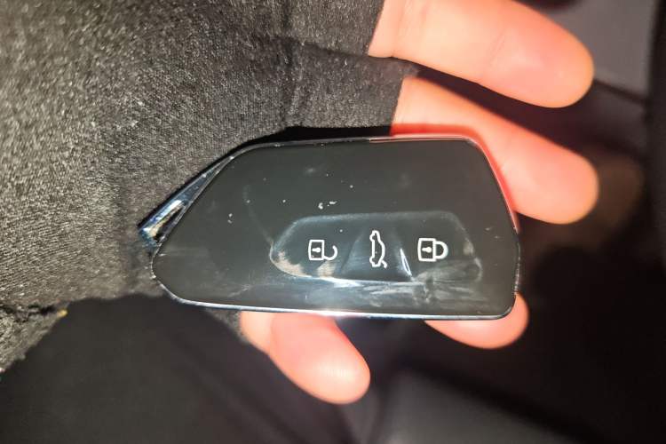 Used Zeekr 7X 2025 75 kWh Rear-Wheel Drive Intelligent Driving Version Vehicle Key