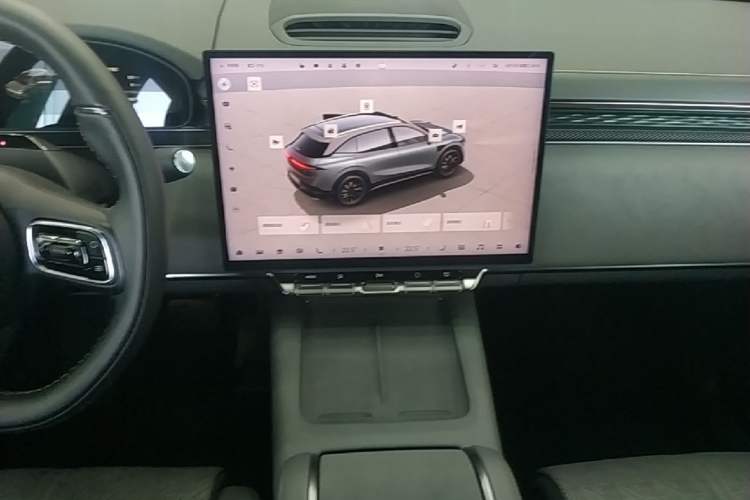 Used Zeekr 7X 2025 100 kWh Long-Range Rear-Wheel Drive with Intelligent Driving Features Audio And AC Panel