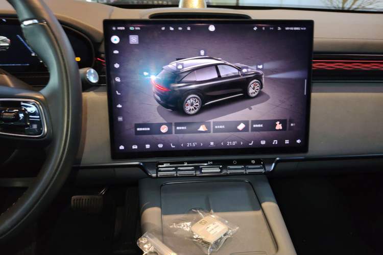 Used Zeekr 7X 2025 100 kWh Long-Range Rear-Wheel Drive with Intelligent Driving Features Audio And AC Panel