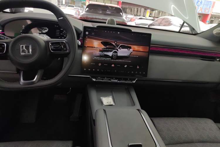 Used Zeekr 7X 2025 100 kWh Long-Range Rear-Wheel Drive with Intelligent Driving Features Audio And AC Panel