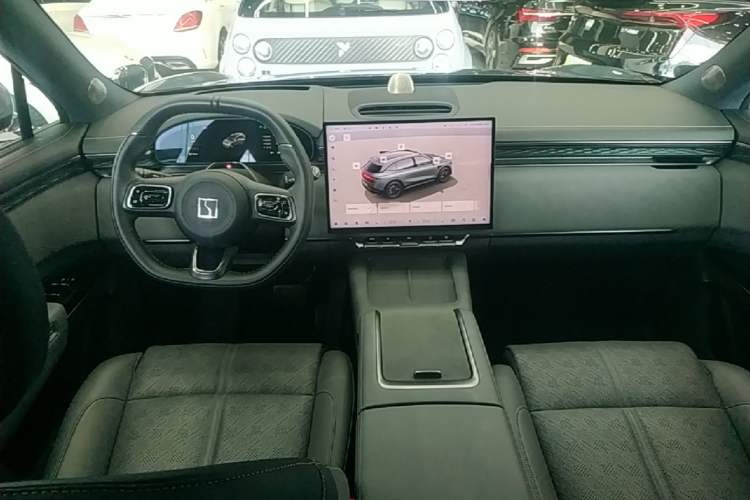 Used Zeekr 7X 2025 100 kWh Long-Range Rear-Wheel Drive with Intelligent Driving Features Center Console