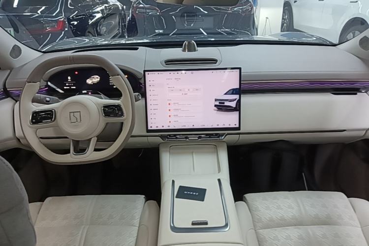 Used Zeekr 7X 2025 100kWh Long-Range All-Wheel Drive Intelligent Driving Version Center Console