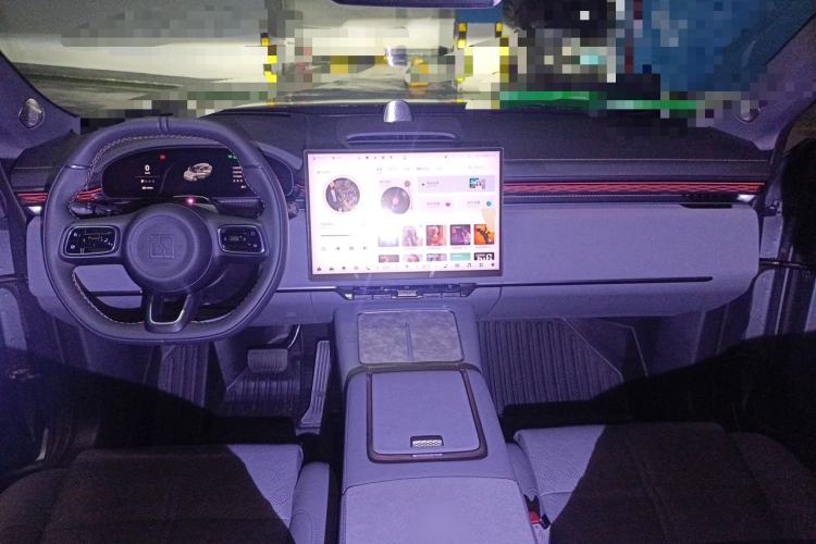 Used Zeekr 7X 2025 100 kWh Long-Range Rear-Wheel Drive with Intelligent Driving Features Center Console