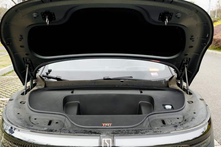 Used Zeekr 7X 2025 100 kWh Long-Range Rear-Wheel Drive with Intelligent Driving Features Engine Bay