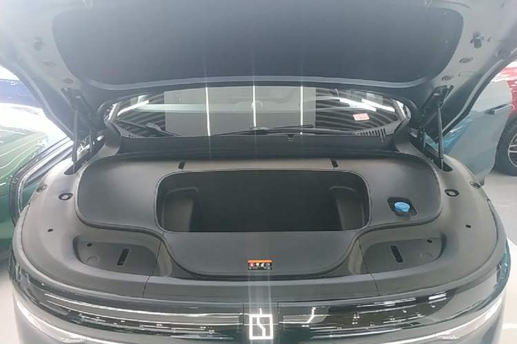 Used Zeekr 7X 2025 100 kWh Long-Range Rear-Wheel Drive with Intelligent Driving Features Engine Bay