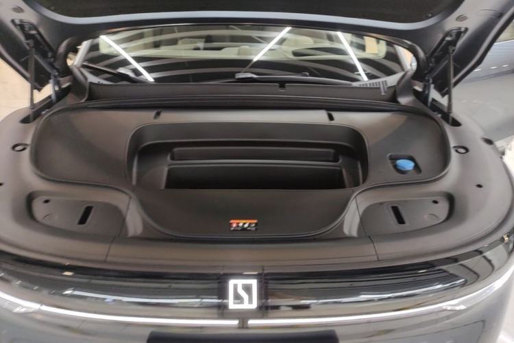 Used Zeekr 7X 2025 100kWh Long-Range All-Wheel Drive Intelligent Driving Version Engine Bay