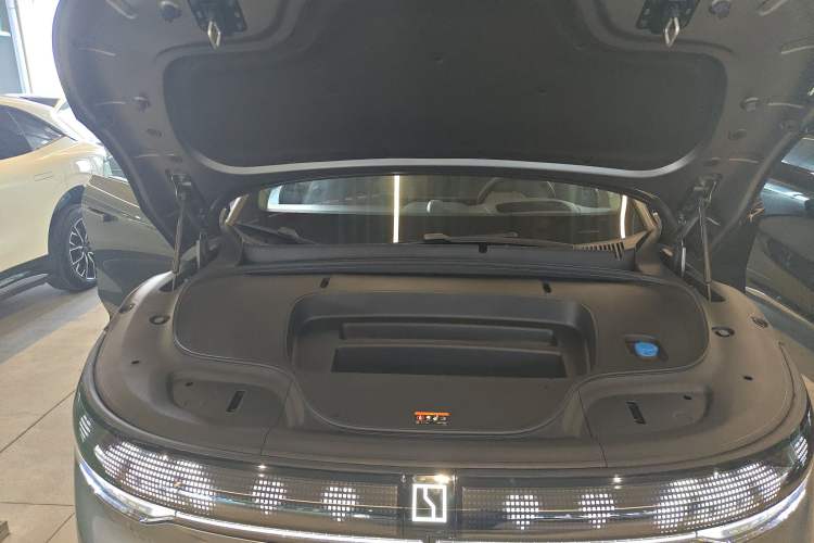 Used Zeekr 7X 2025 100kWh Long-Range All-Wheel Drive Intelligent Driving Version Engine Bay