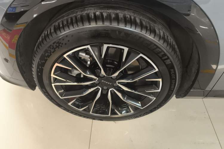 Used Zeekr 7X 2025 75 kWh Rear-Wheel Drive Intelligent Driving Version Exterior 1