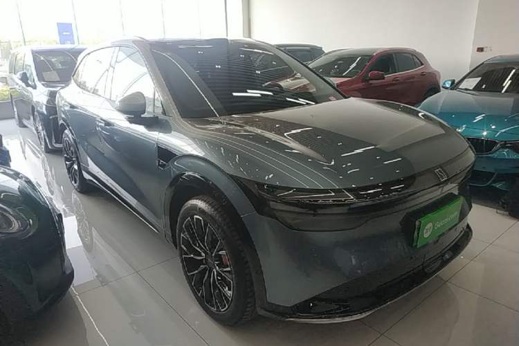 Used Zeekr 7X 2025 100 kWh Long-Range Rear-Wheel Drive with Intelligent Driving Features Exterior 1