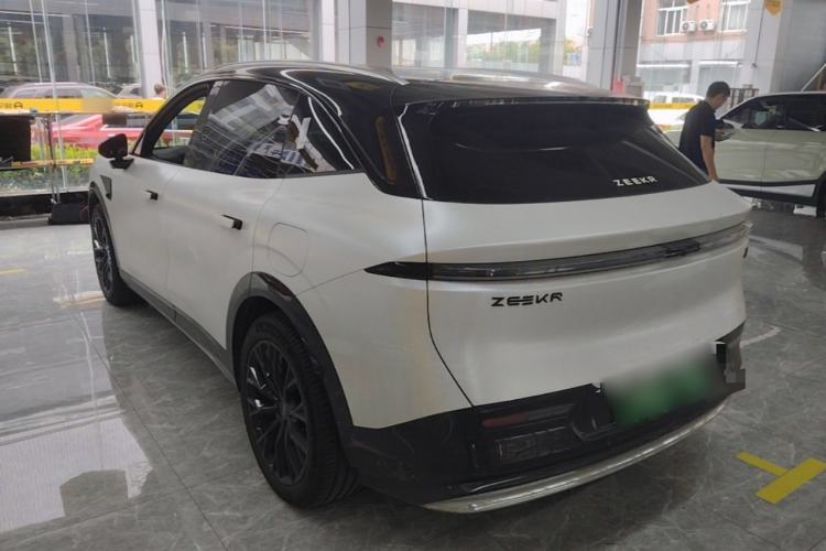 Used Zeekr 7X 2025 100kWh Long-Range All-Wheel Drive Intelligent Driving Version Exterior 2