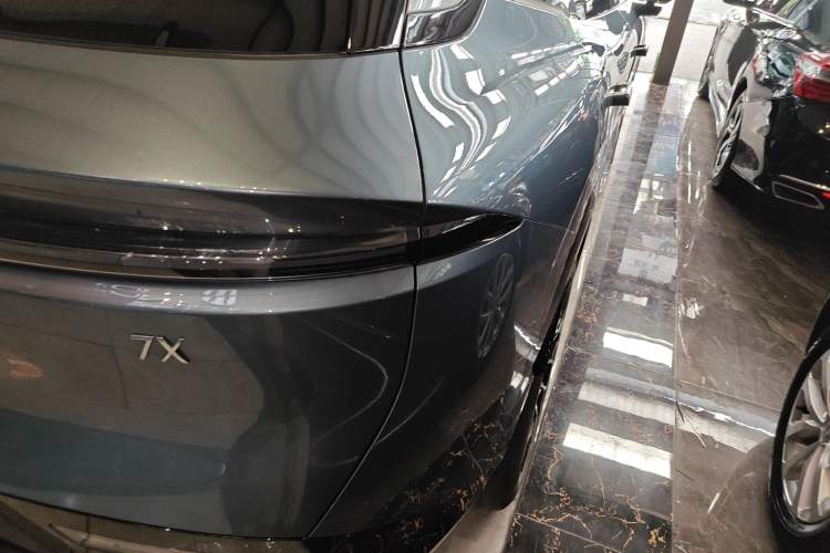 Used Zeekr 7X 2025 100kWh Long-Range All-Wheel Drive Intelligent Driving Version Exterior 3