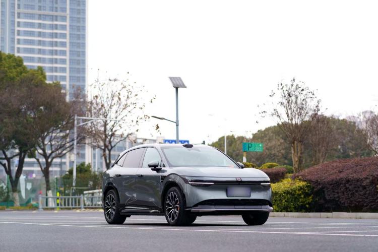 Used Zeekr 7X 2025 100 kWh Long-Range Rear-Wheel Drive with Intelligent Driving Features Exterior 3