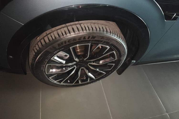 Used Zeekr 7X 2025 75 kWh Rear-Wheel Drive Intelligent Driving Version Exterior 4