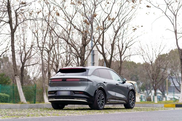 Used Zeekr 7X 2025 100 kWh Long-Range Rear-Wheel Drive with Intelligent Driving Features Exterior 5