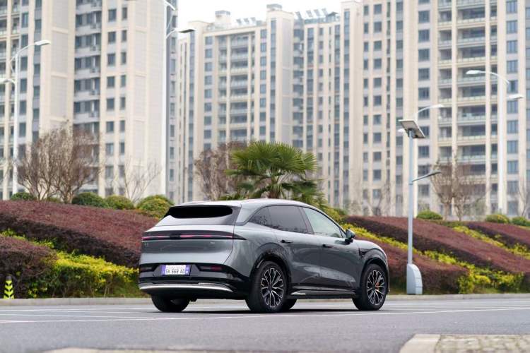 Used Zeekr 7X 2025 100 kWh Long-Range Rear-Wheel Drive with Intelligent Driving Features Exterior 5