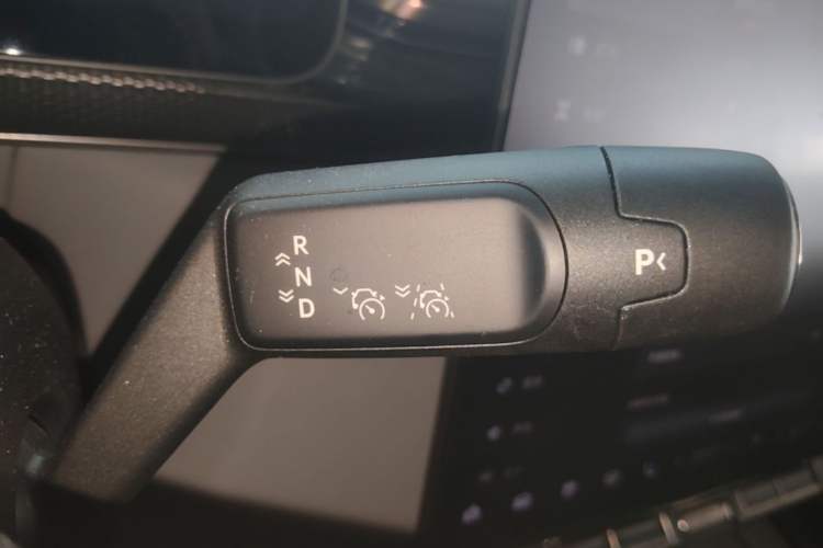 Used Zeekr 7X 2025 100kWh Long-Range All-Wheel Drive Intelligent Driving Version Gear Lever