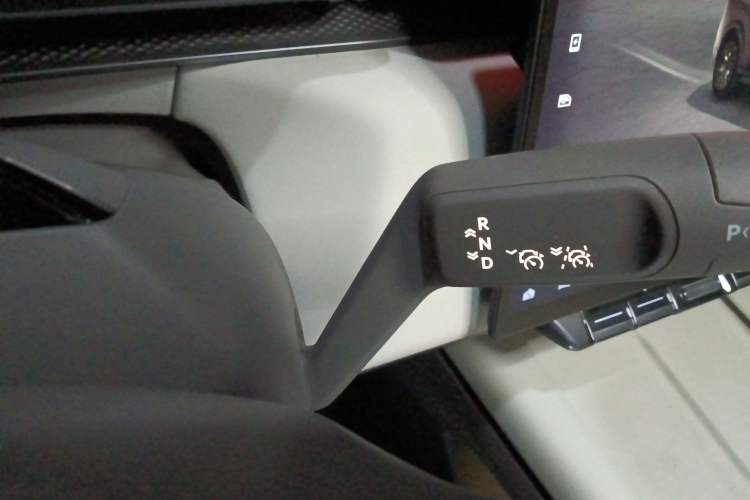 Used Zeekr 7X 2025 75 kWh Rear-Wheel Drive Intelligent Driving Version Gear Lever