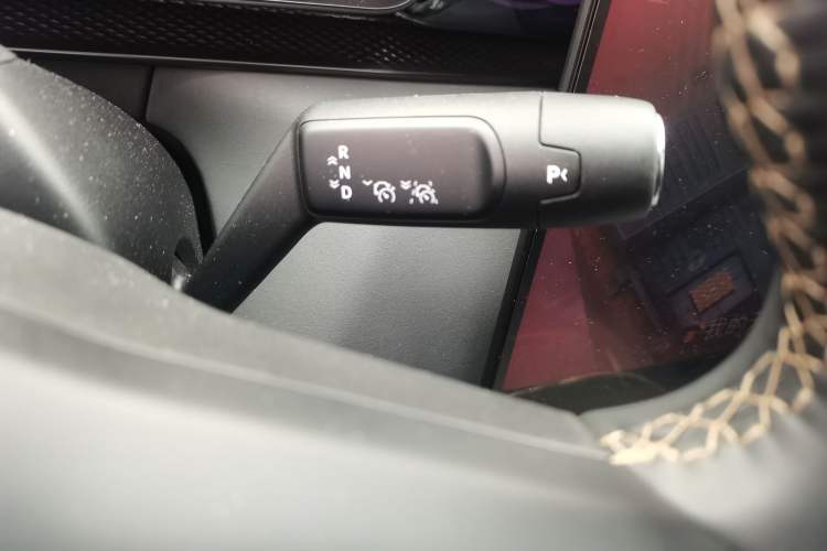 Used Zeekr 7X 2025 100 kWh Long-Range Rear-Wheel Drive with Intelligent Driving Features Gear Lever
