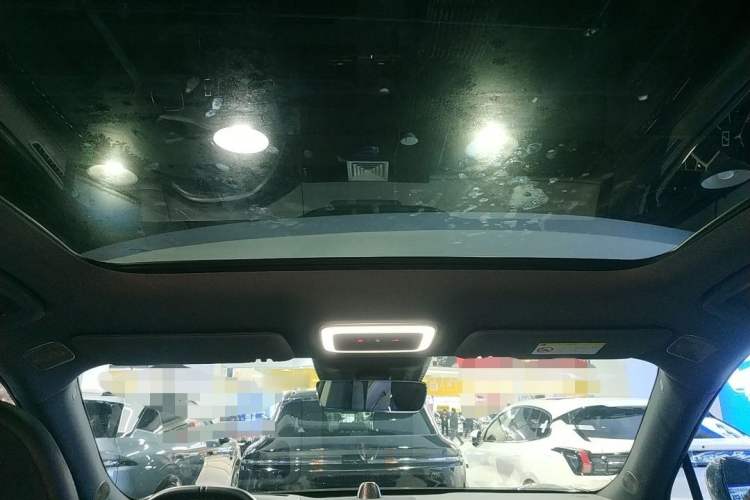 Used Zeekr 7X 2025 100 kWh Long-Range Rear-Wheel Drive with Intelligent Driving Features Headliner