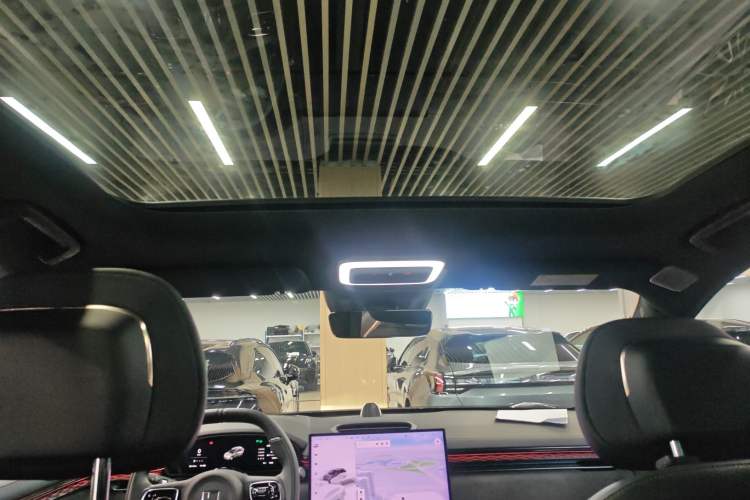 Used Zeekr 7X 2025 100kWh Long-Range All-Wheel Drive Intelligent Driving Version Headliner
