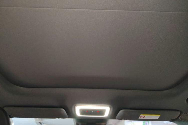 Used Zeekr 7X 2025 100 kWh Long-Range Rear-Wheel Drive with Intelligent Driving Features Headliner